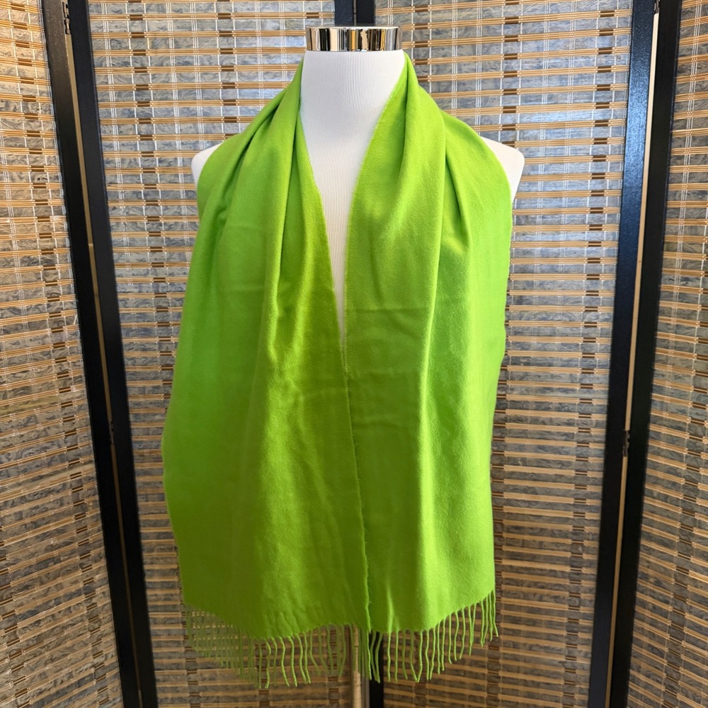 Unbranded Cashmere Scarf Womens OS Lime Green Made in England Fringe Luxury